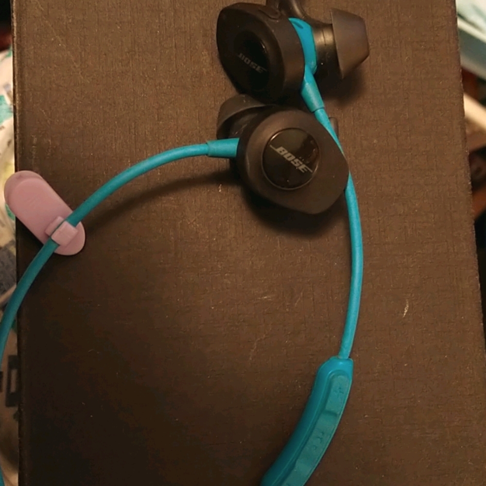 Bose Soundsport Bluetooth earbuds